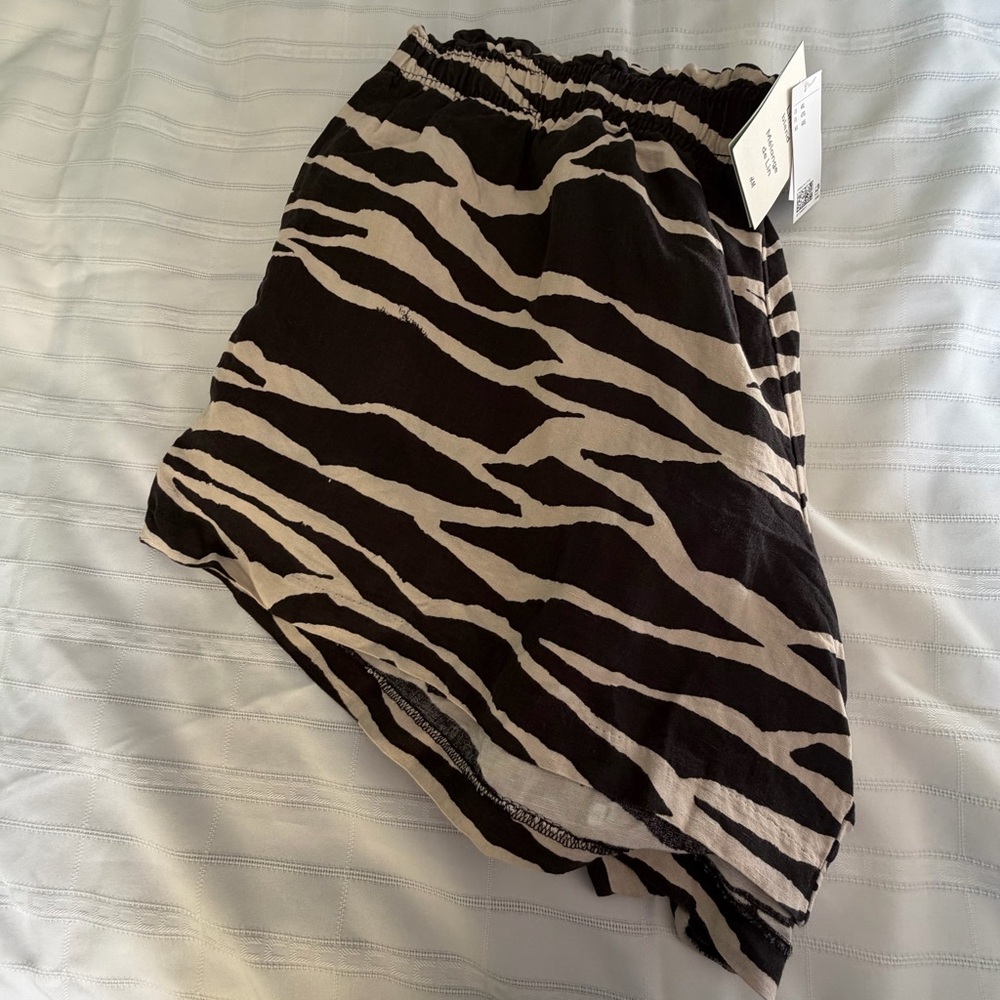 H&M Zebra Print Linen Blend Shorts Womens 4XL NWT Pull On Elastic Waist Vacation